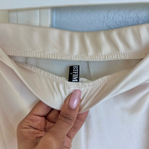 Silky Cream A-line Midi Skirt - Picture 5 of 5